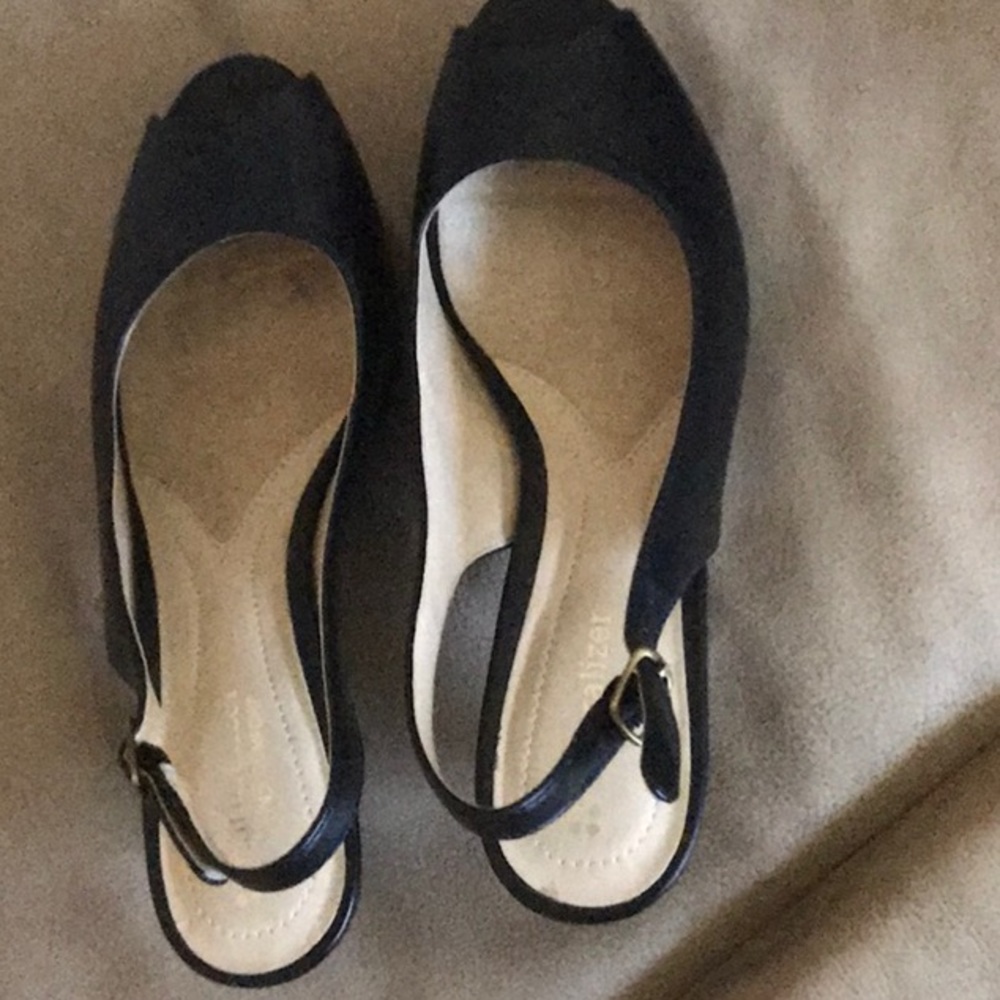 NATURALIZER SHOES